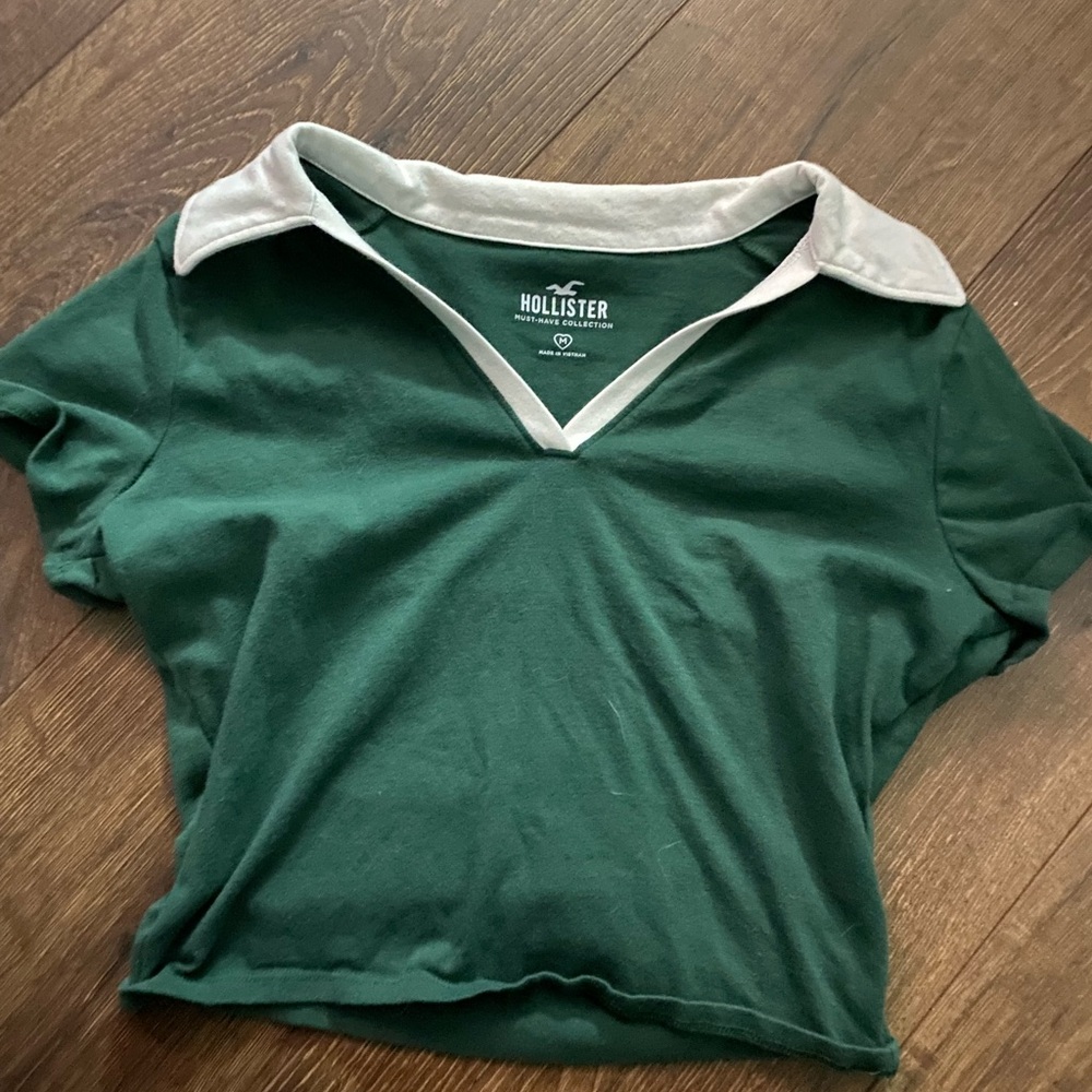 Hollister Women's Green Collared Top